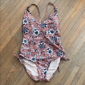 Kona Sol one piece floral swimsuit size L.